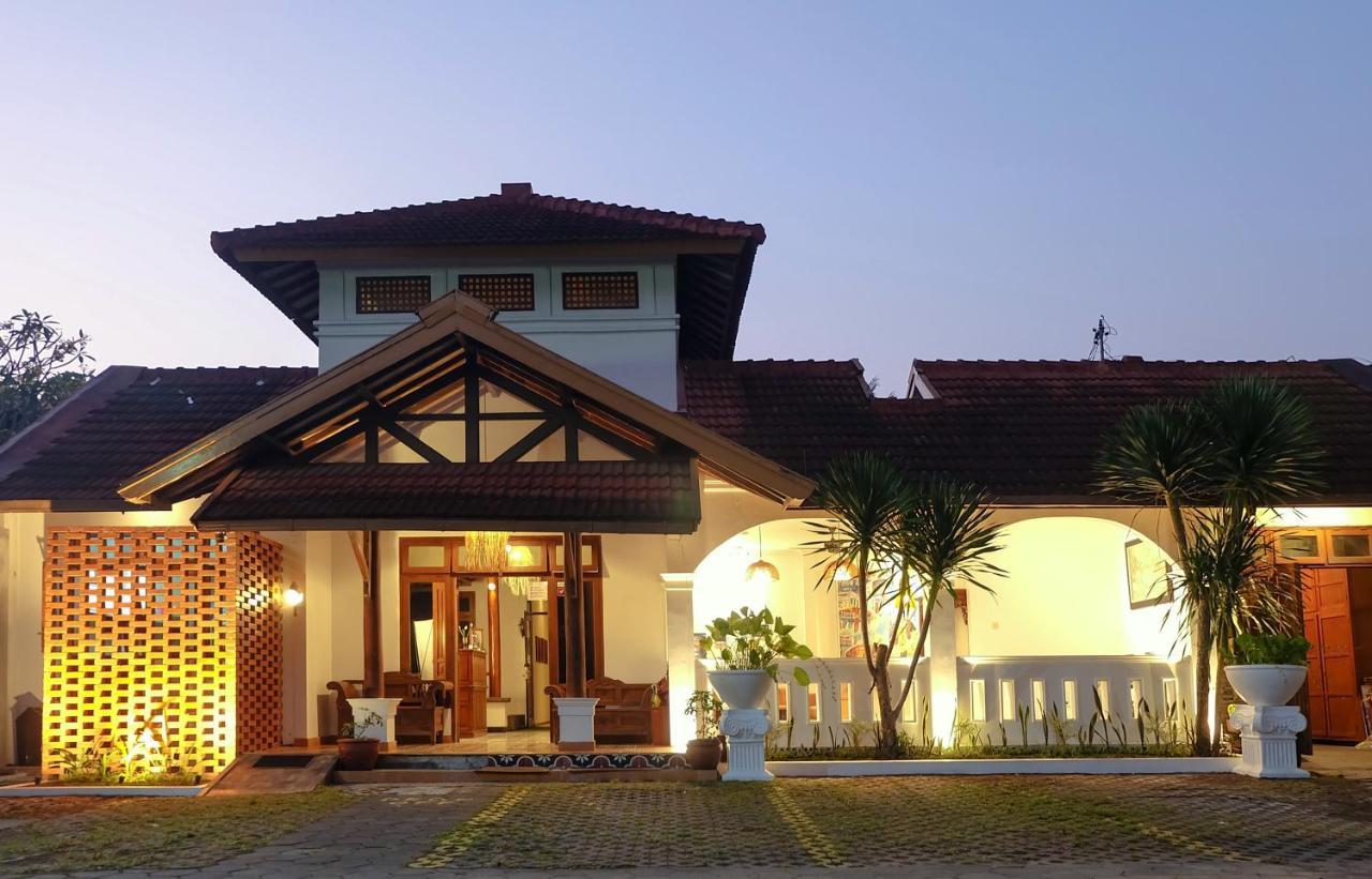 Rumah Mertua Heritage Hotel Jogjakarta Buitenkant foto