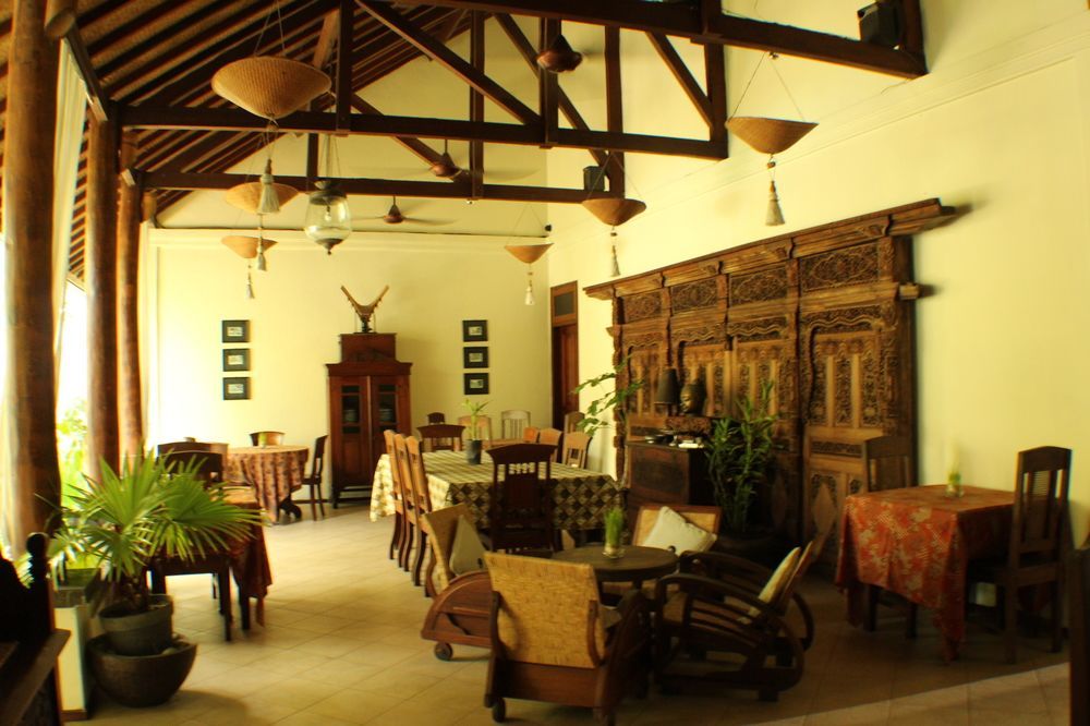 Rumah Mertua Heritage Hotel Jogjakarta Buitenkant foto