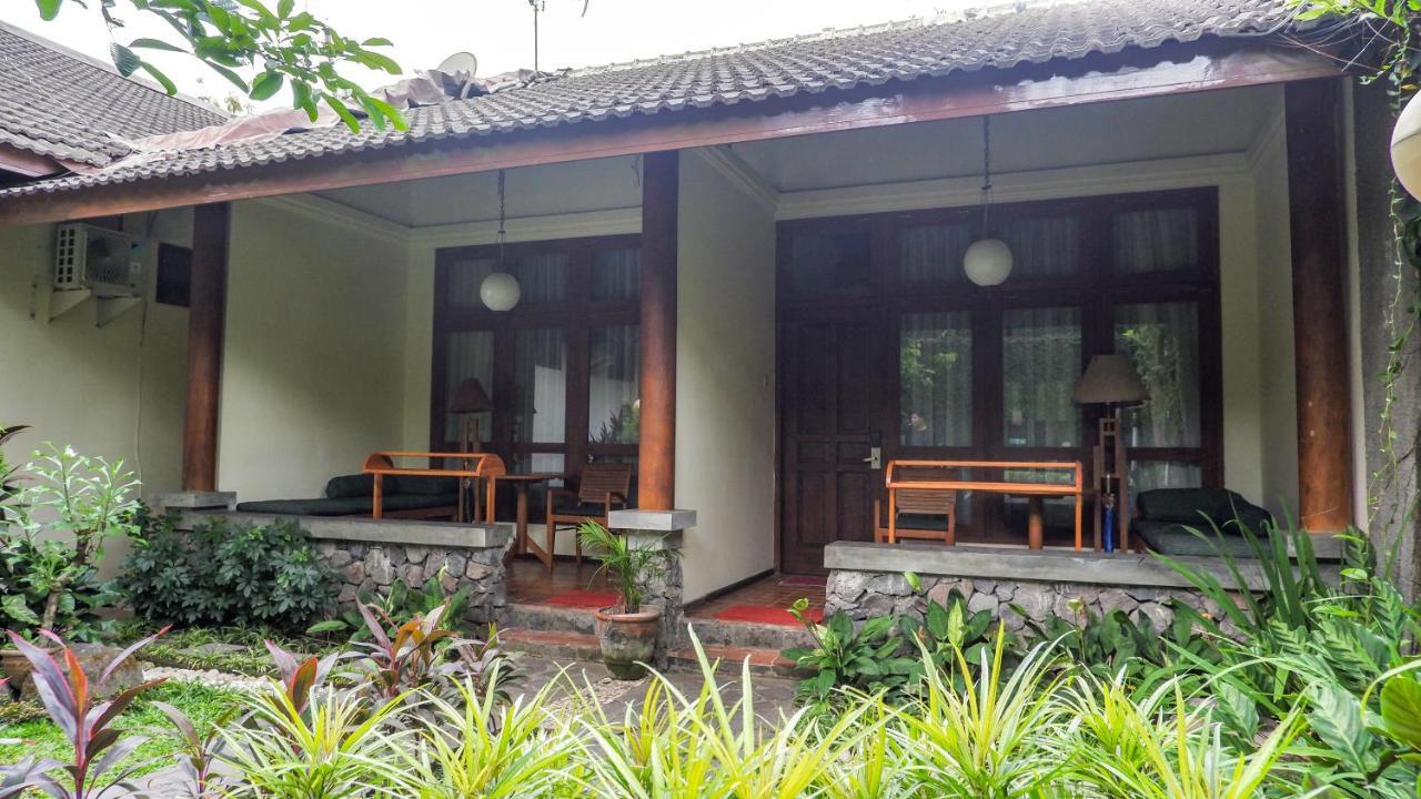 Rumah Mertua Heritage Hotel Jogjakarta Buitenkant foto